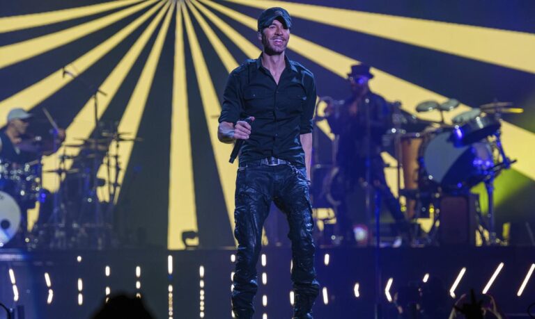 ESTRENO DEL VIDEO «TE FUISTE» DE ENRIQUE IGLESIAS JUNTO A MYKE TOWERS.