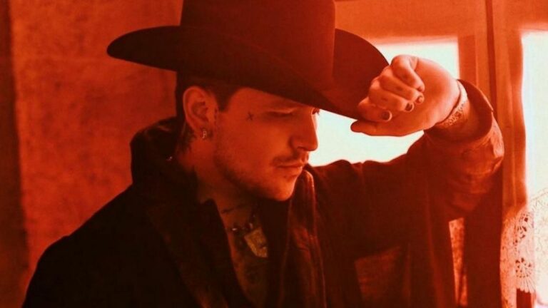 ENFRENTAN NUEVA DEMANDA PAPÁS DE CHRISTIAN NODAL DE UNIVERSAL MUSIC POR SUPUESTO FRAUDE.