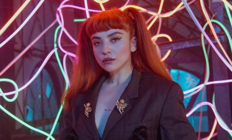 ANUNCIA MON LAFERTE GIRA TRAS NACIMIENTO DE SU BEBÉ.