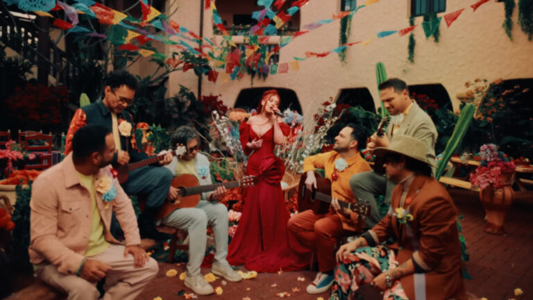 ESTRENA EL VIDEOCLIP DE «LA REINA», CHRISTINA AGUILERA.
