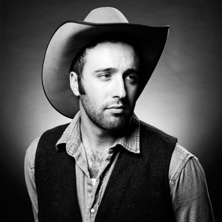 MUERE LUKE BELL, CANTANTE DE MÚSICA COUNTRY, A LOS 32 AÑOS