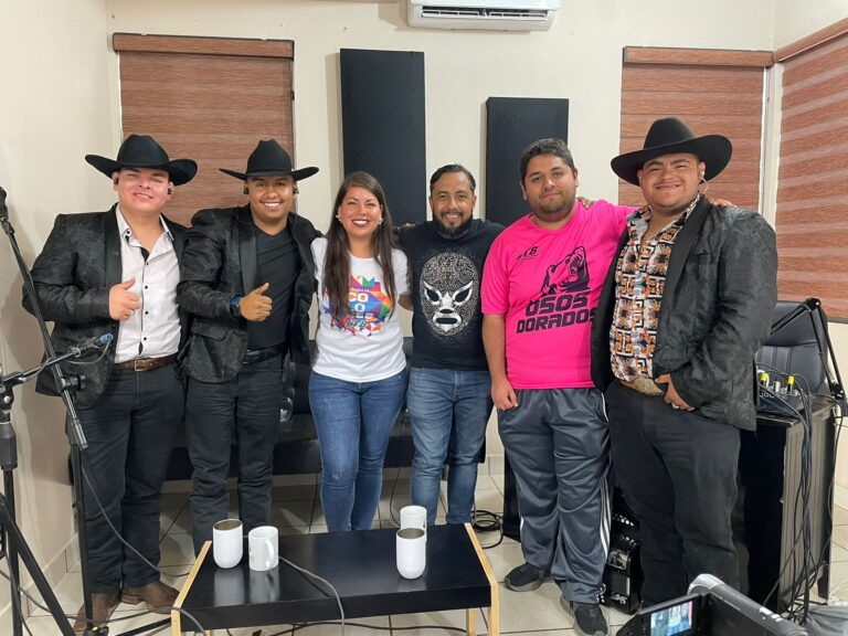 Un programa lleno de energía, en esta ocasión nos acompañaron los Malcriados de la Sierra y la UTB