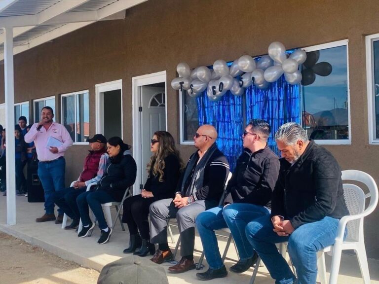 ENTREGA DE LAS AULAS DE LA TELESECUNDARIA DE EL PACÍFICO .