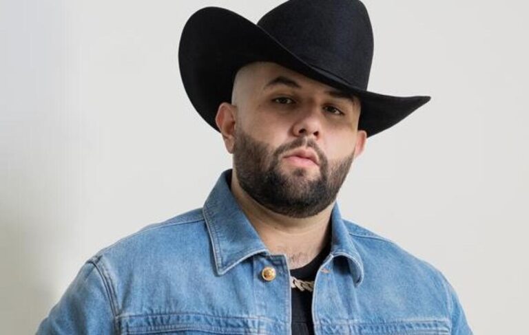 Carin León es recibido como superestrella en su debut en Grand Ole Opry: ‘Este lugar es mágico’