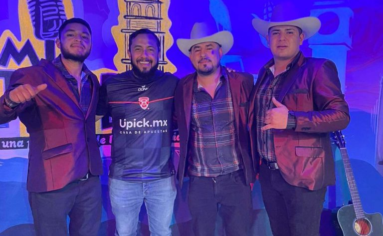 Servicio y tradición: la cruz roja y la música regional en “Mi Tierra Linda