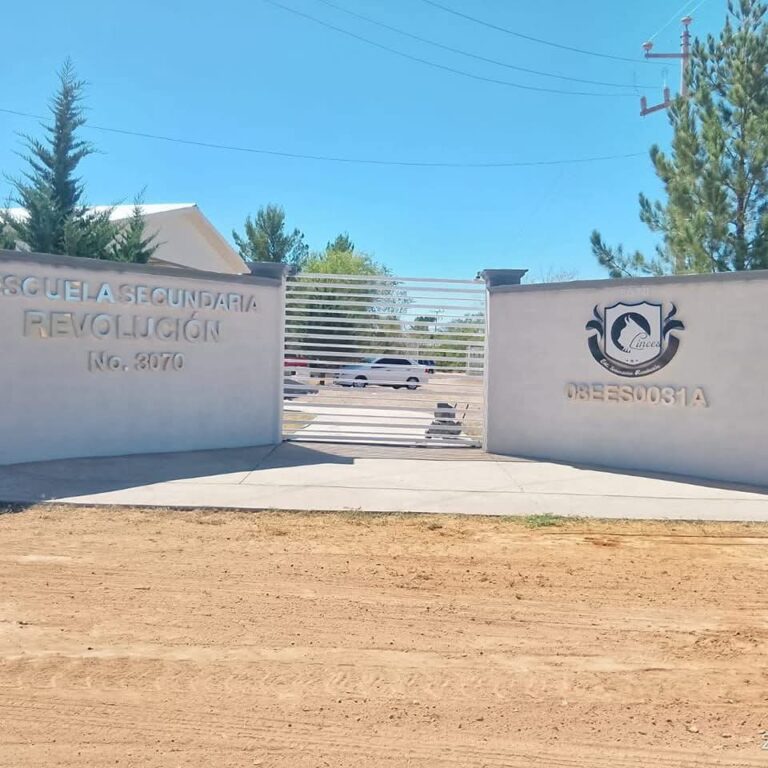 Última Semana de Preinscripciones Abiertas para la Secundaria Revolución #3070 en El Terrero, Nam.
