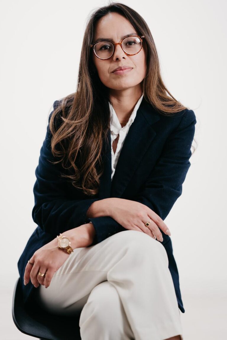 Nisthyaly Gutiérrez Wissar, candidata a juez laboral, visita Óptica Política