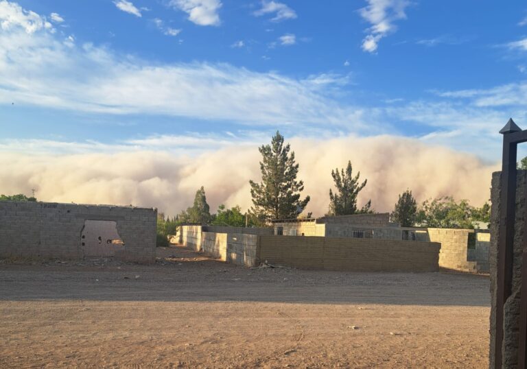 Alerta Dirección de Ecología estatal por mala calidad del aire tras paso de tormenta de arena   