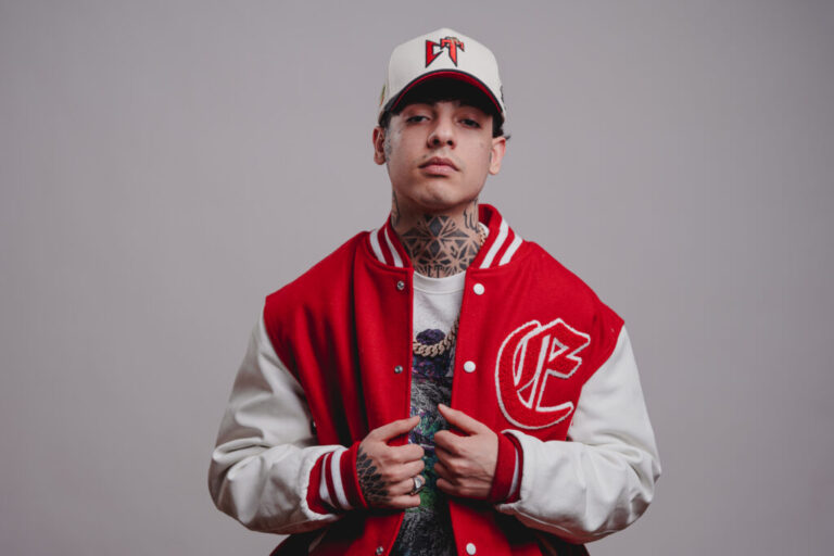 Natanael Cano se reinventa y lanza su nuevo álbum “Porque La Demora”