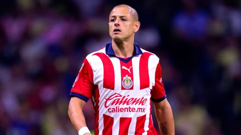 Chicharito en aprietos: una leyenda apagada en su segunda etapa en Chivas