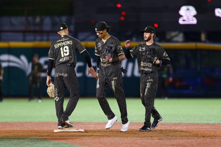 Charros sucumbe ante rally imparable: Dorados domina con ofensiva de nueve carreras