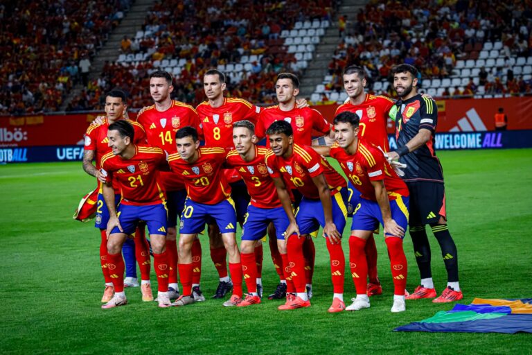 España recupera el liderato en el ranking FIFA; México desciende posiciones