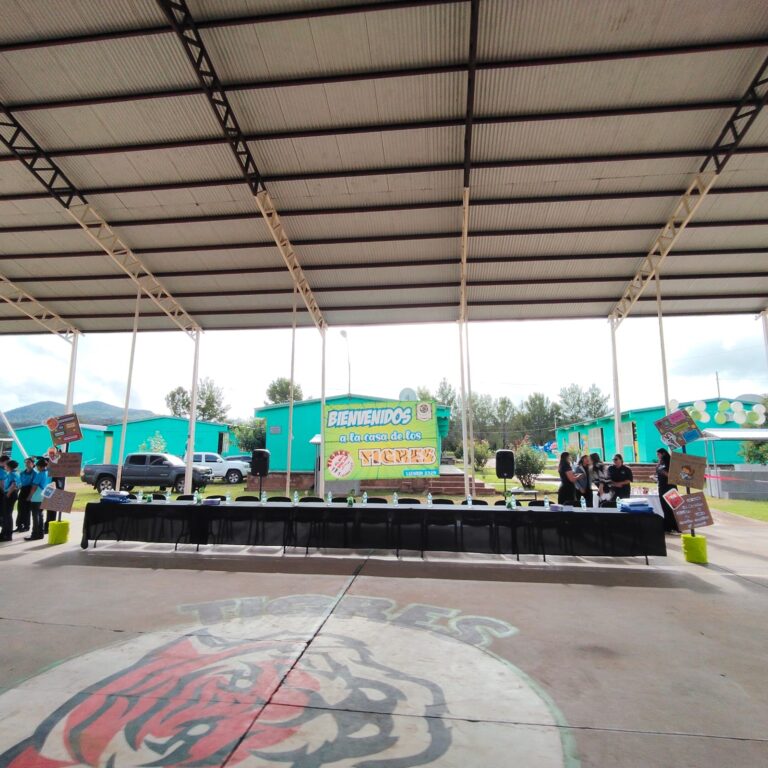 Inauguran el ciclo escolar 2025-2026 en el CREI José Joaquín Fernández de Lizardi