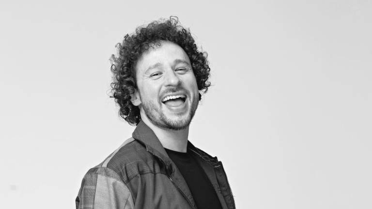 “Luisito Comunica revela entre lágrimas que le negaron la visa para India: ‘Jamás imaginé que me dirían que no’ ”