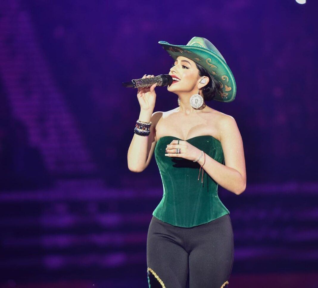 Ángela Aguilar reflexiona sobre renunciar al legado musical de su familia