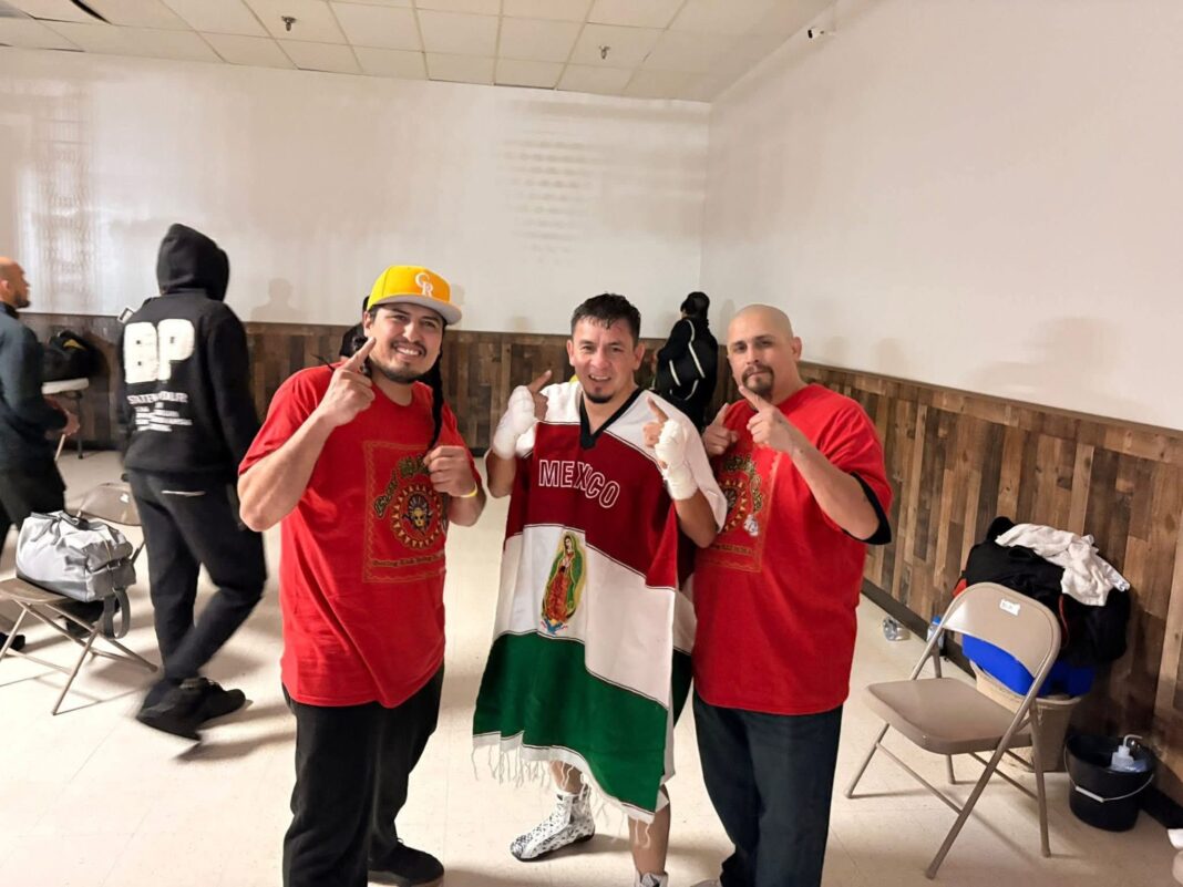 Cruz “El Gallo” Tena canta victoria en Denver y pone en alto a Namiquipa