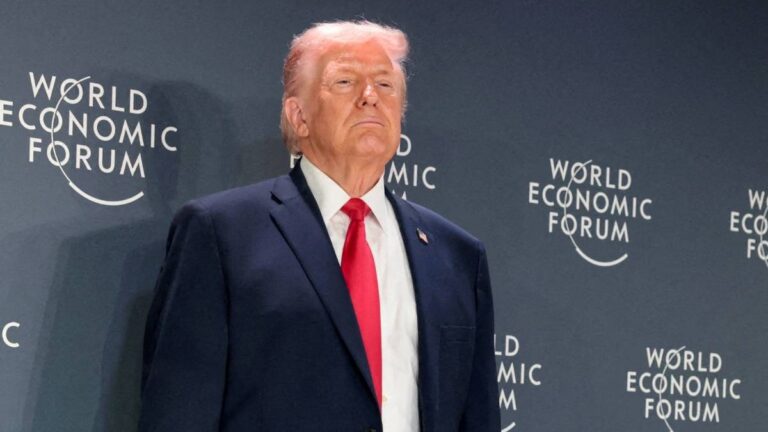 Donald Trump envía a su “zar antiinmigración” a Minnesota tras protestas por muerte de manifestantes