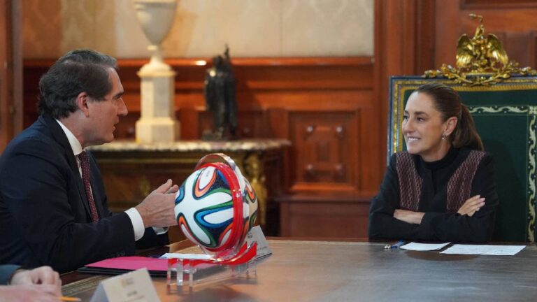 Anuncian inversión millonaria de Coca-Cola para fortalecer operaciones en México