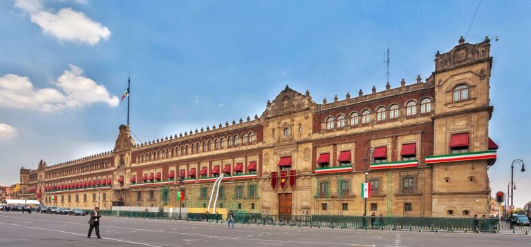 Claudia Sheinbaum reconoce incidente en Palacio Nacional y confirma sanción a mujer captada en video