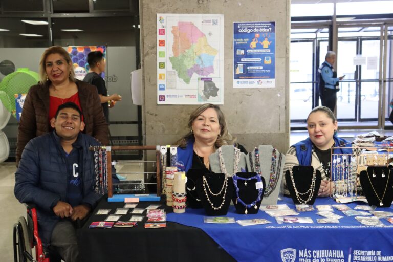Concluye exposición de productos elaborados por personas con discapacidad