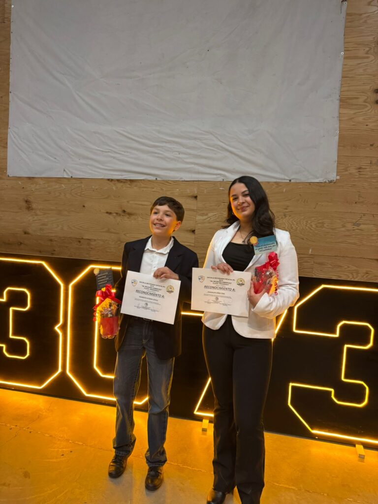 Alumnos de Namiquipa destacan en evento de oratoria y declamación