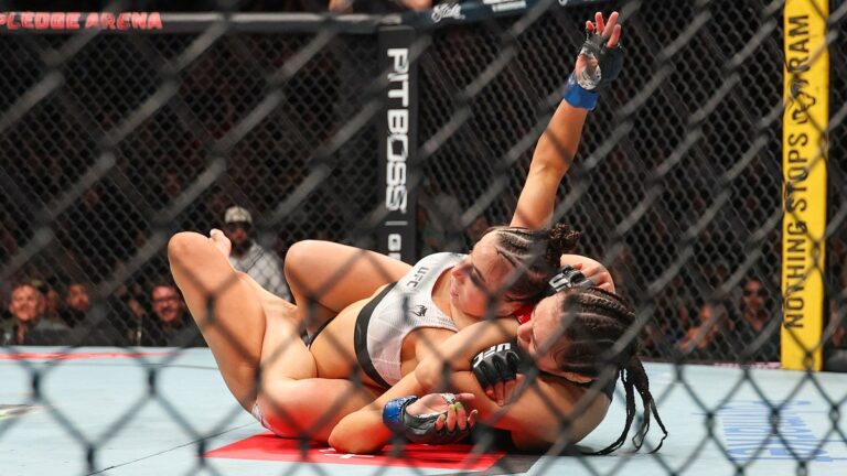 Alexa Grasso firma un nocaut impactante y deja sin respuesta a Maycee Barber en UFC