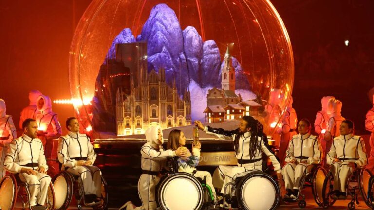 Italia despide los Juegos Paralímpicos de Invierno Milano-Cortina 2026 con emotiva ceremoni