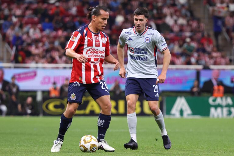 “Chivas rescata empate de locura ante Cruz Azul y deja todo abierto en semifinales”