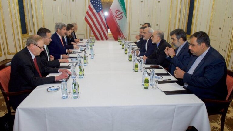 Irán y Estados Unidos acercan posturas para frenar el conflicto, pero sigue tensión por el programa nuclear