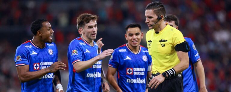 Cruz Azul alza la voz y presentará reclamo formal por arbitraje en el Jalisco
