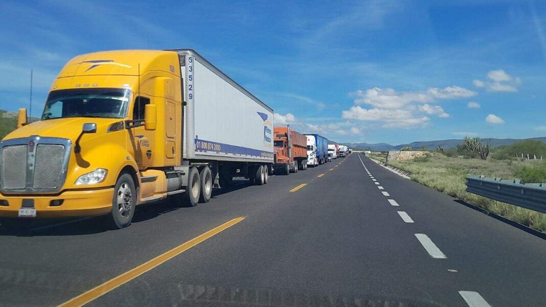 Transportistas cancelan paro nacional durante el Mundial, pero mantienen protesta pacífica