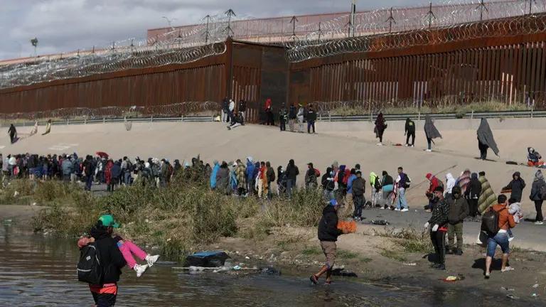 México exige justicia por muertes de migrantes bajo custodia de ICE en Estados Unidos