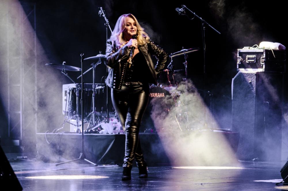 La música despide a Bonnie Tyler, la voz inolvidable que marcó una generación
