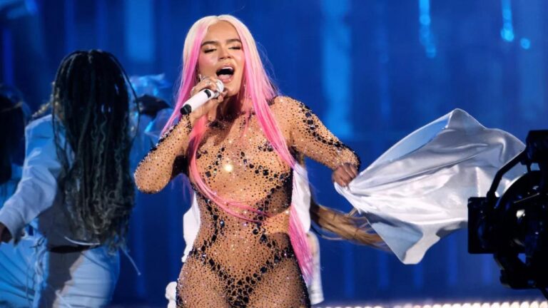 Karol G, Pedro Pascal y Linkin Park serán inmortalizados en Hollywood