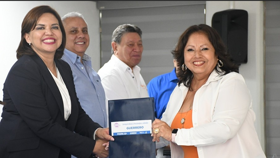 Entrega Estado Bonos de Recuperación y por Día del Docente a pensionados y jubilados