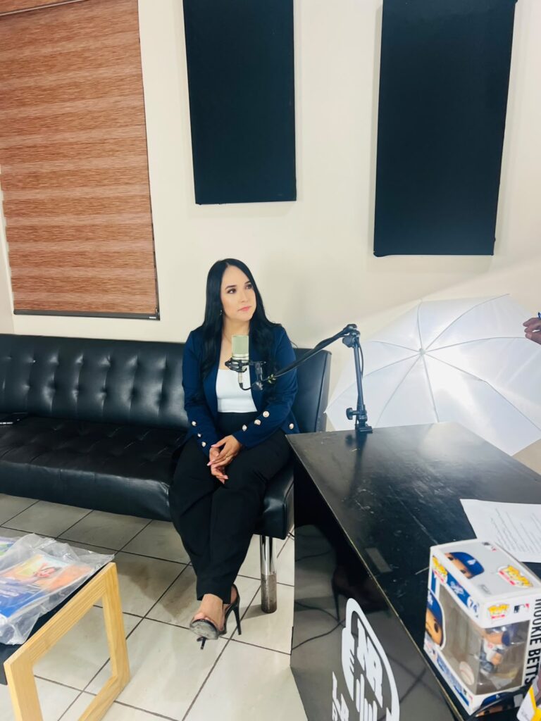 Vianey Márquez destaca trabajo coordinado con secretarías estatales y anuncia entrega de 3 mil paquetes escolares para Namiquipa