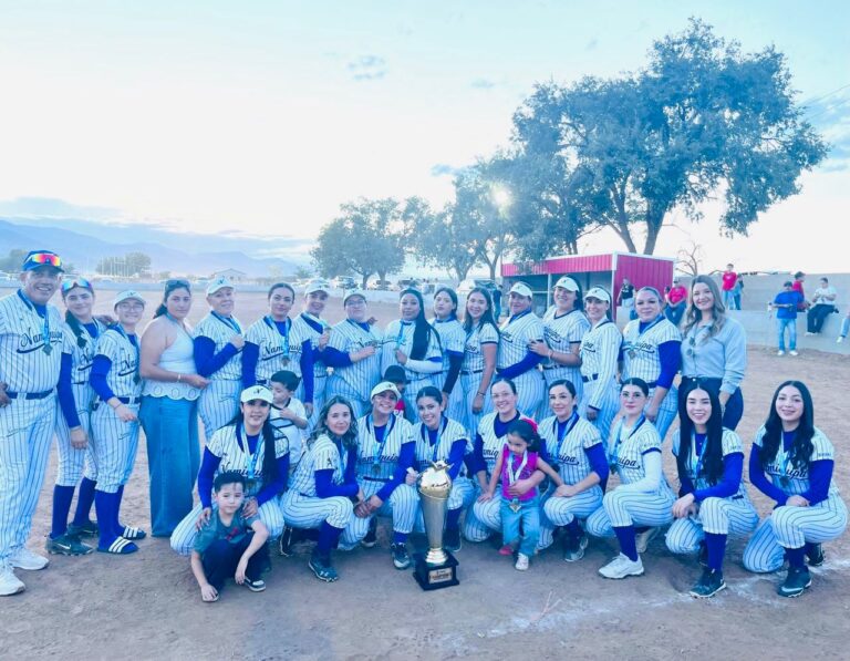 Namiquipa conquista nuevamente el campeonato de softbol femenil