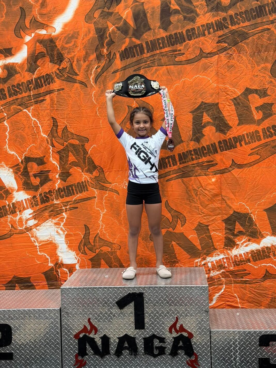 ¡Con sangre namiquipense! Irina Rosas Quezada conquista oro y plata en competencia internacional de grappling