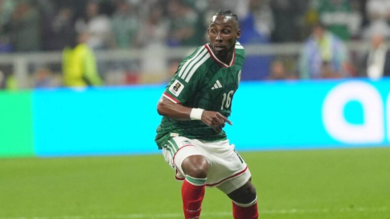 Julián Quiñones se coloca en el puesto 28 del Balón de Oro 2026