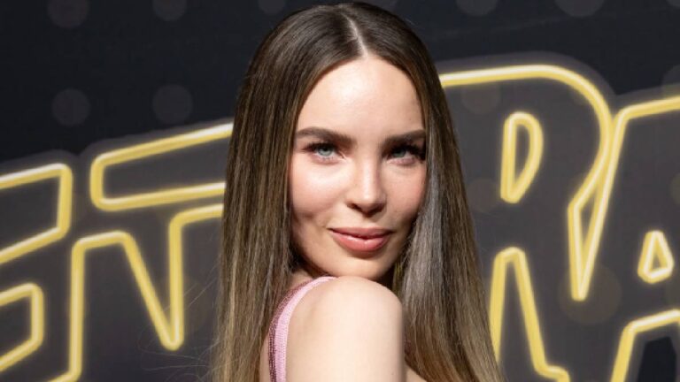 Belinda sorprende con disfraz de extraterrestre en su fiesta de Halloween; Victoria Justice fue una de las invitadas